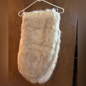 Luxurious Faux Fur Cream Throw - wedding